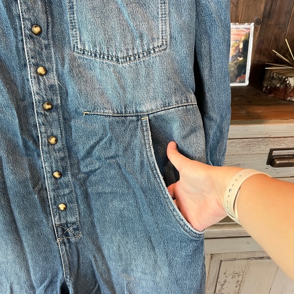 We the Free women’s the Townes coveralls size medium - Picture 7 of 16